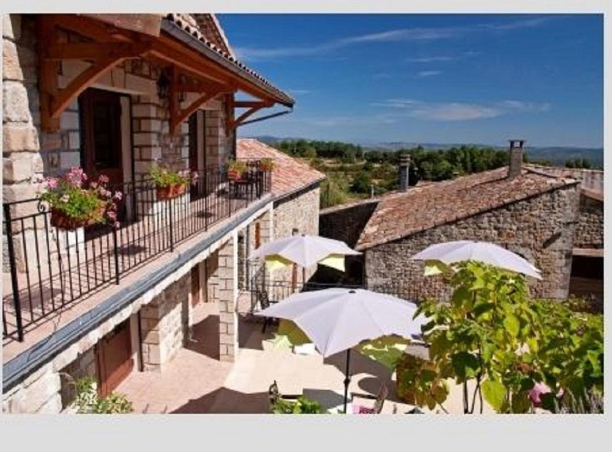 Aux Vieux Arceaux Hotell Mercuer Exteriör bild